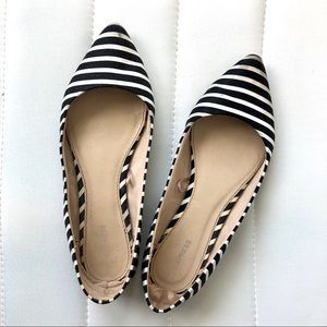 Express Striped Flat Size 7